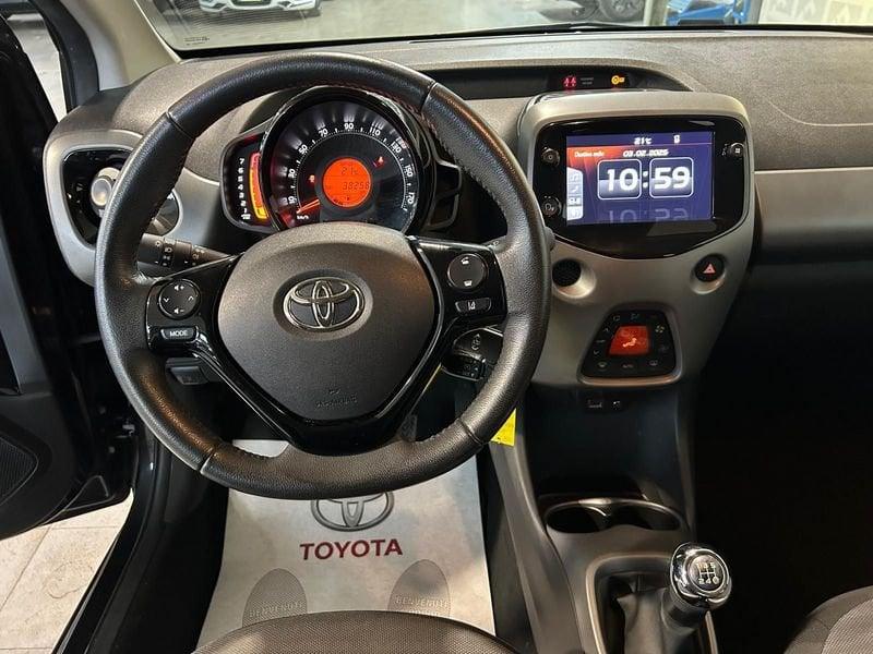 Toyota Aygo Connect 1.0 VVT-i 72 CV 5 porte x-play