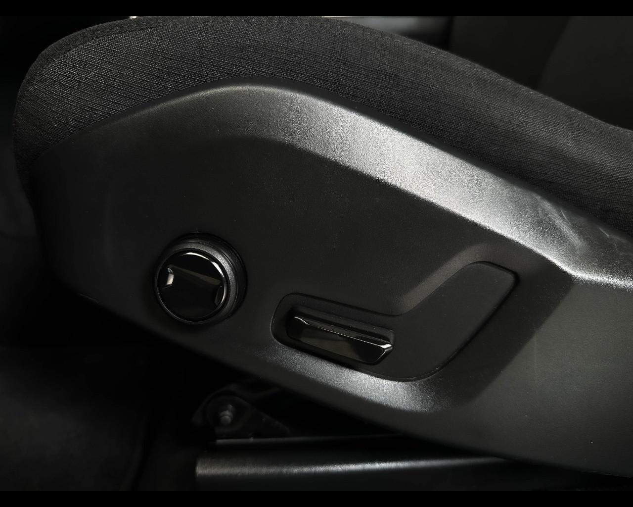 VOLVO XC60 B5 (B) AWD Geartronic Momentum Pro
