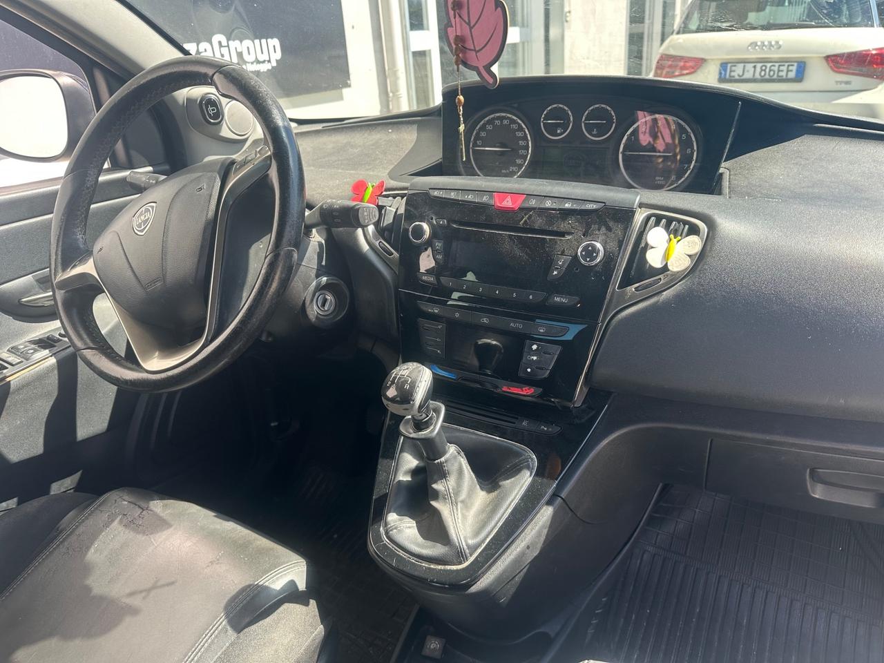 Lancia Ypsilon 0.9 5 porte GPL Ecochic Platinum