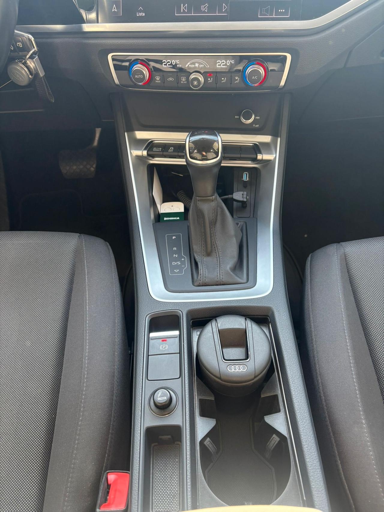 Audi Q3 35 TDI S tronic Business