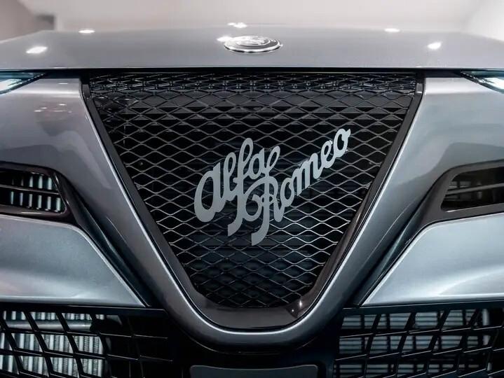 Alfa Romeo Junior 1.2 145 CV Hybrid eDCT6 Q4