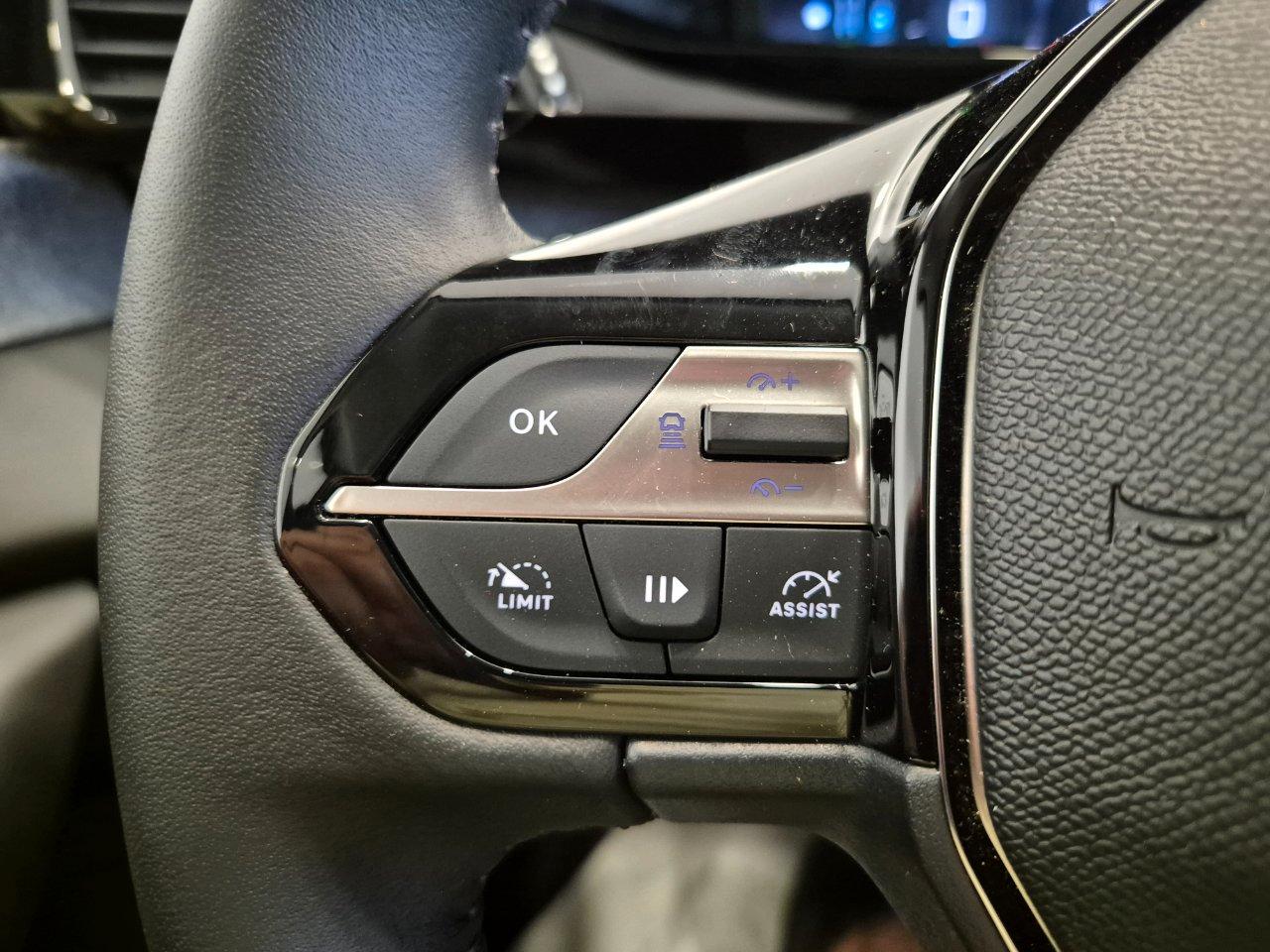Peugeot 408 1.2 hybrid Allure 145cv e-dcs6 Pack Vision 360