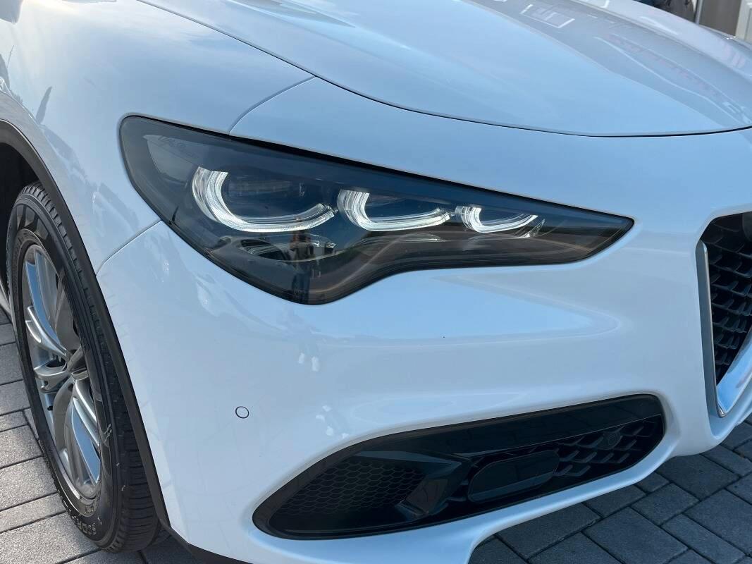 Alfa Romeo Stelvio 2.2 t Super rwd 160cv auto