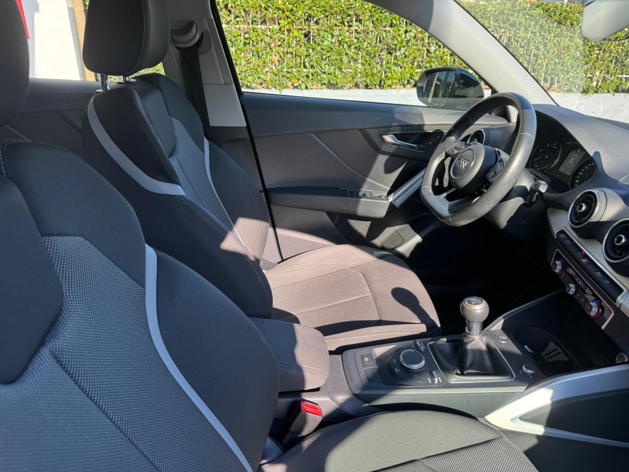 Audi Q2 30 TDI Business Design