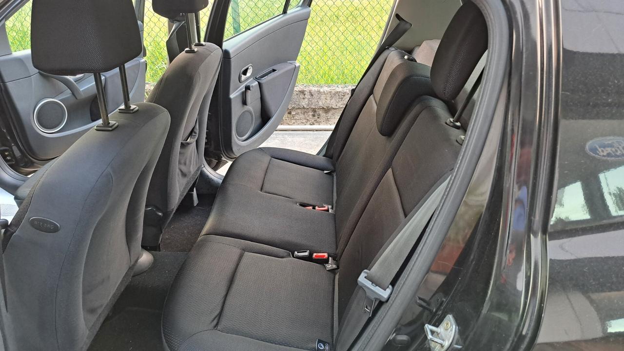 Renault Clio 1.2 16V 5 porte Dynamique OK NEO PATENTATI