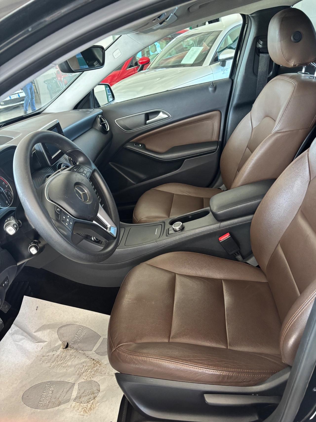 Mercedes-benz GLA 180 CDI Premium