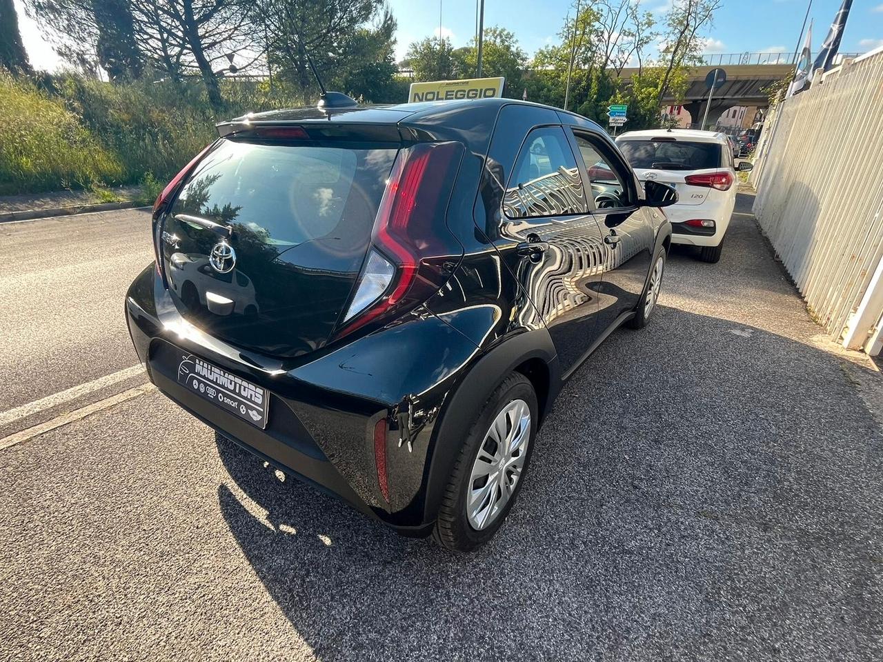 NOLEGGIO TOYOTA AYGO X 1.0 VVT - I 72 CV 5 PORTE ACTIVE – (150 KM GIORNALIERI INCLUSI) TARIFFA GIORNALIERA: 40,00 EURO FORMULA SETTIMANALE: 320,00 EURO FORMULA MENSILE: 800,00 EURO