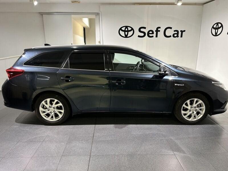 Toyota Auris Auris Touring Sports 1.8 Hybrid Active + NAVIGATORE AREA C FREE