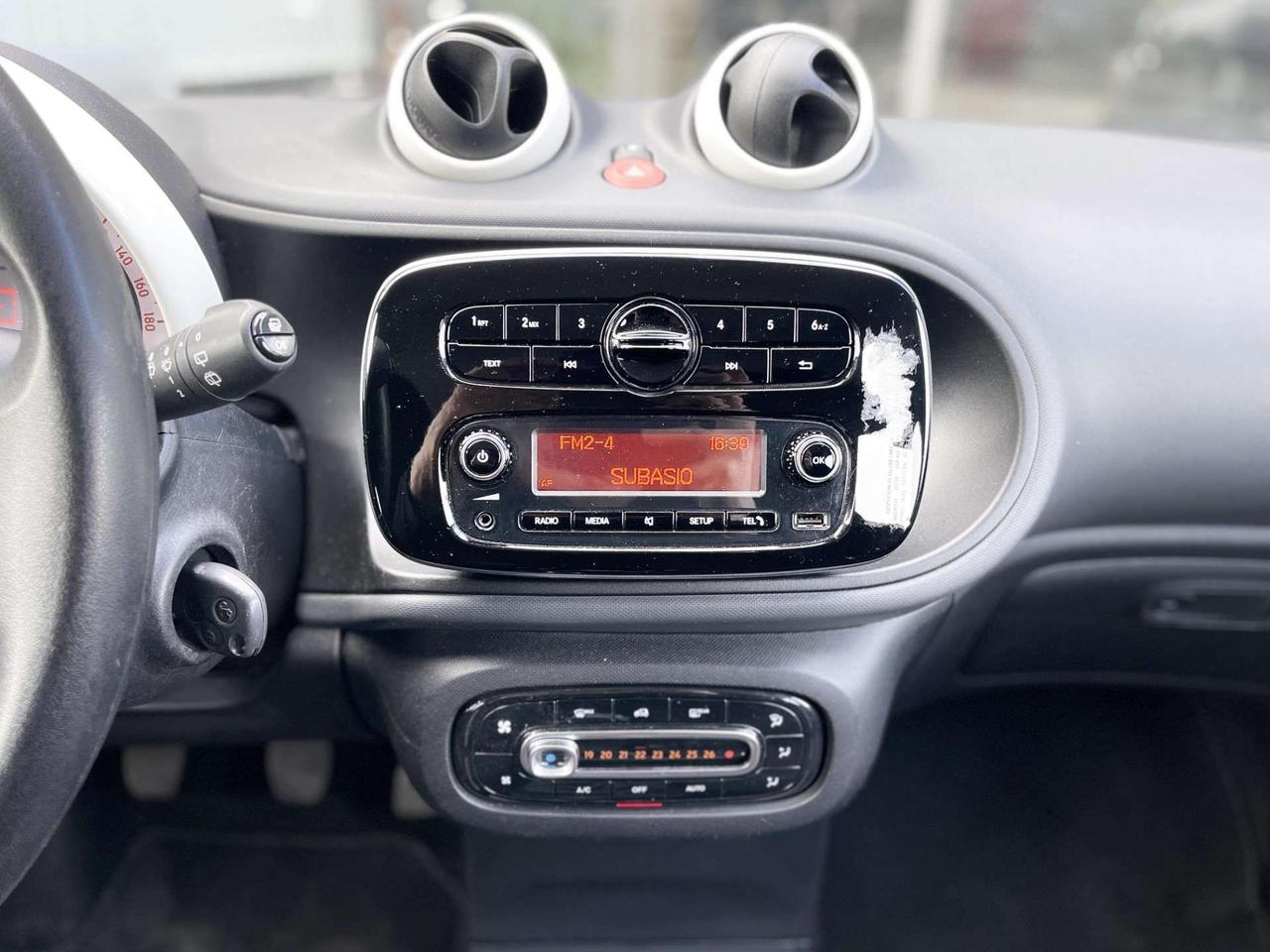 smart forFour 1.0 Benzina 71CV E6 Neo - 2017