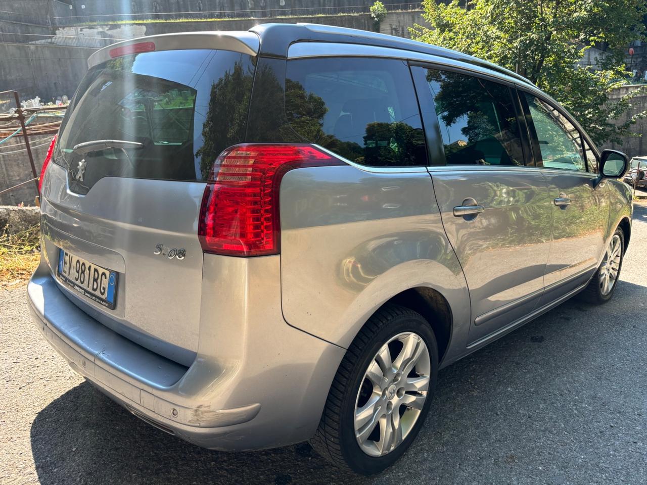 Peugeot 5008 2.0 HDi 150CV Allure