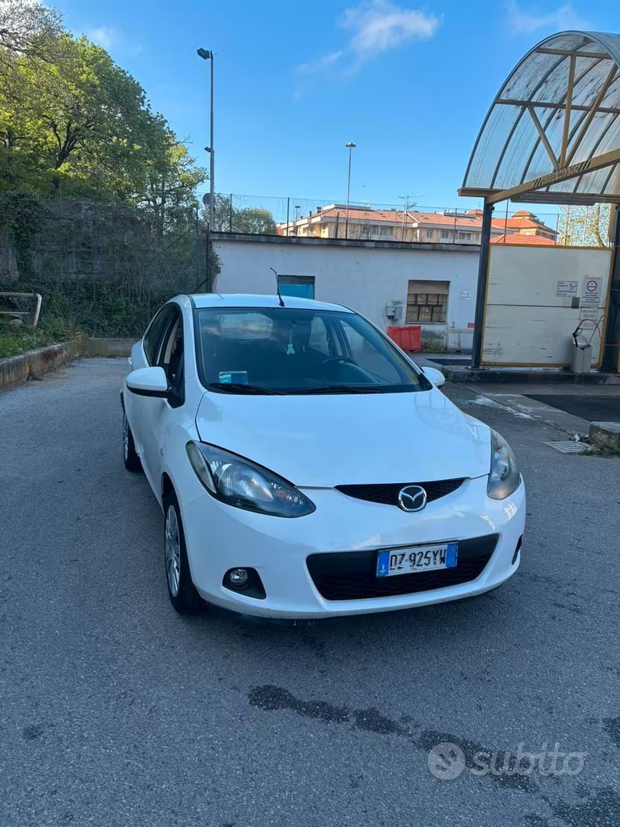 MAZDA 2 1.3BENZ ANNO 2010