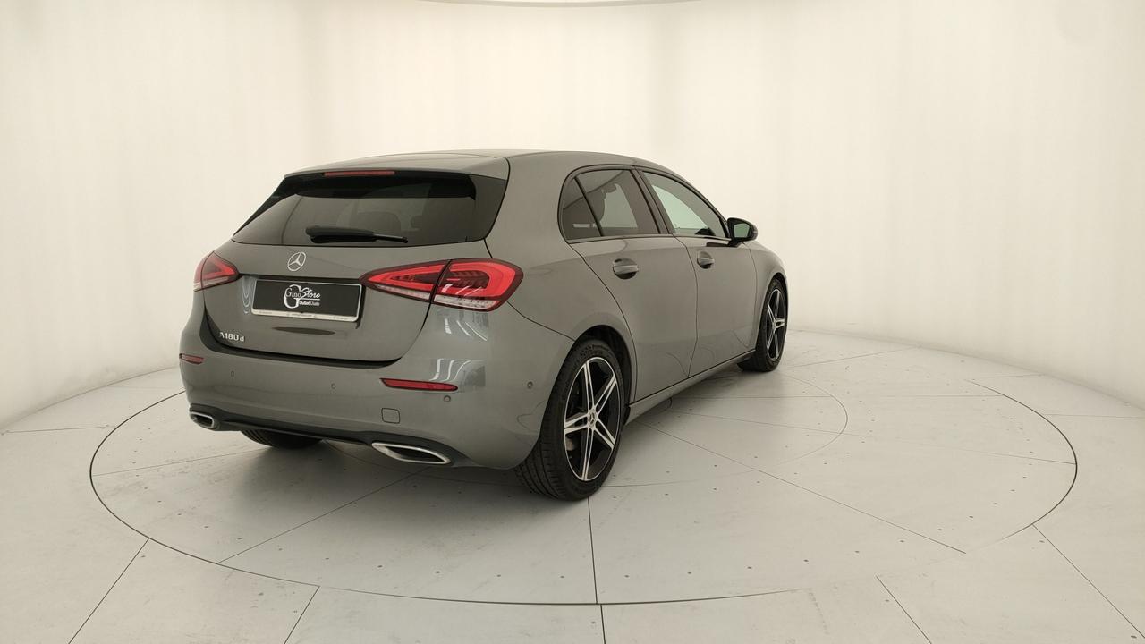 Mercedes-Benz A 180 d Sport Night edition auto