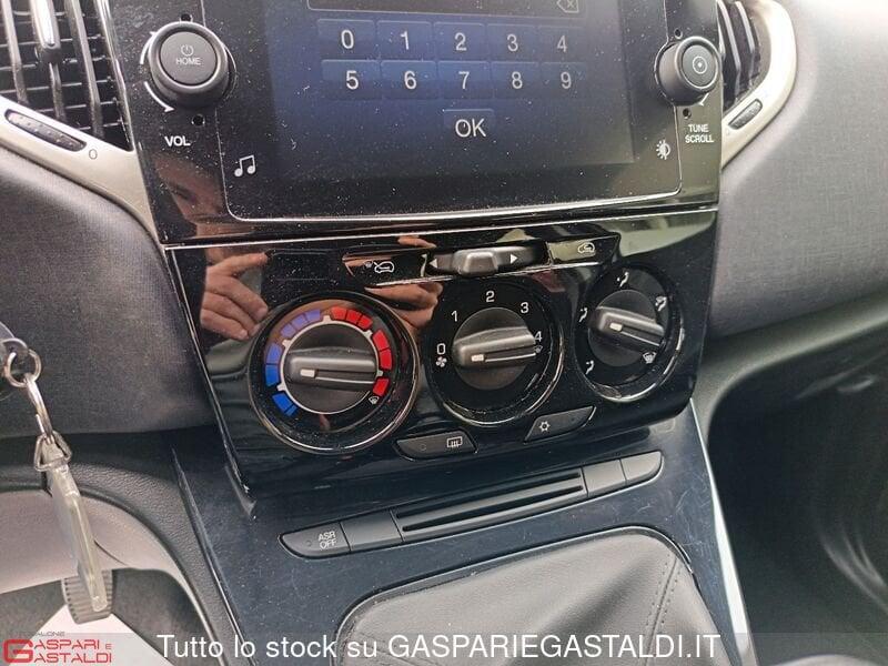 Lancia Ypsilon 1.0 FireFly 5 porte S&S Hybrid Silver