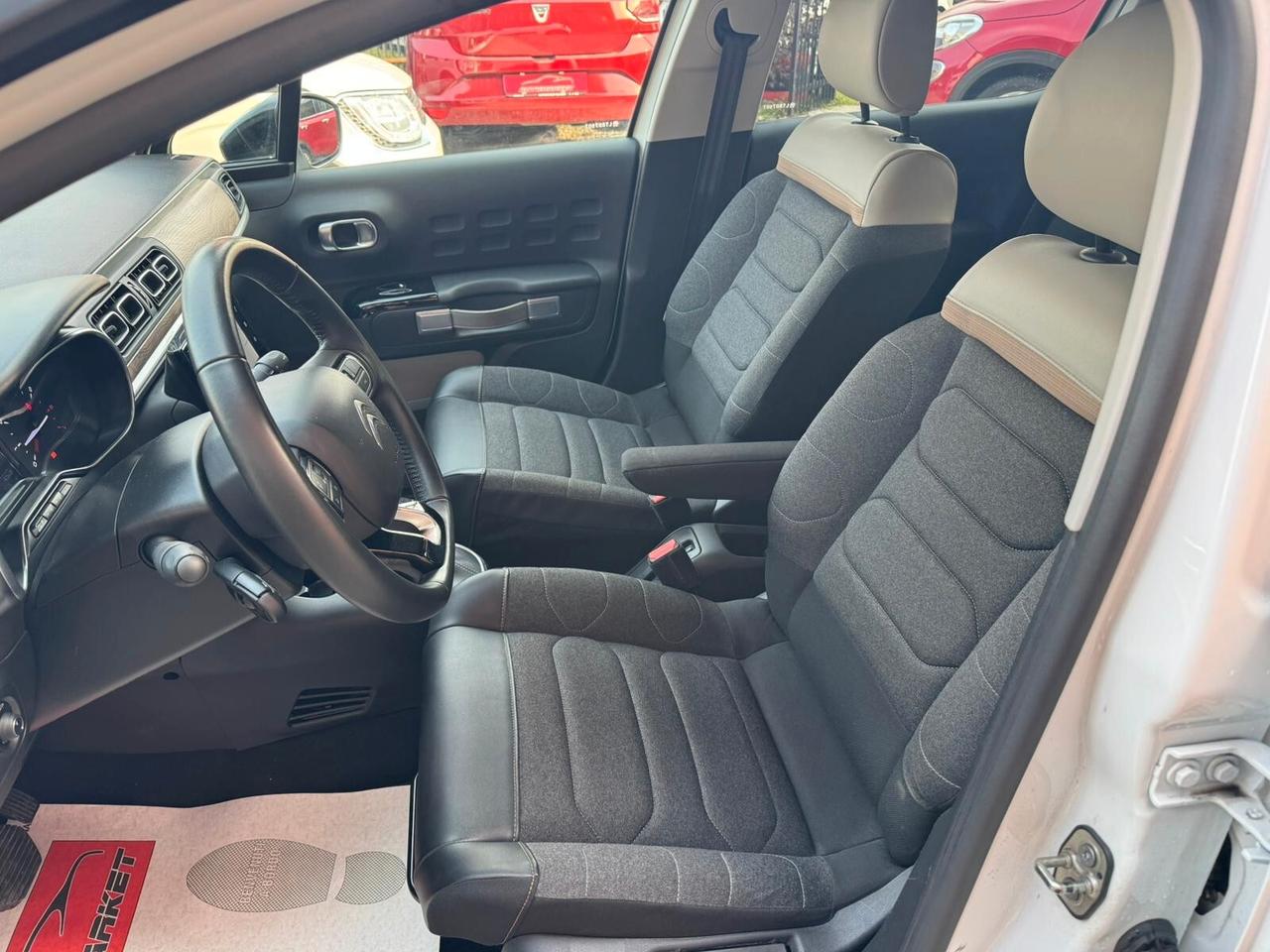 Citroen C3 1.2 PureTech 110cv EAT6 Shine AUTOMATICO