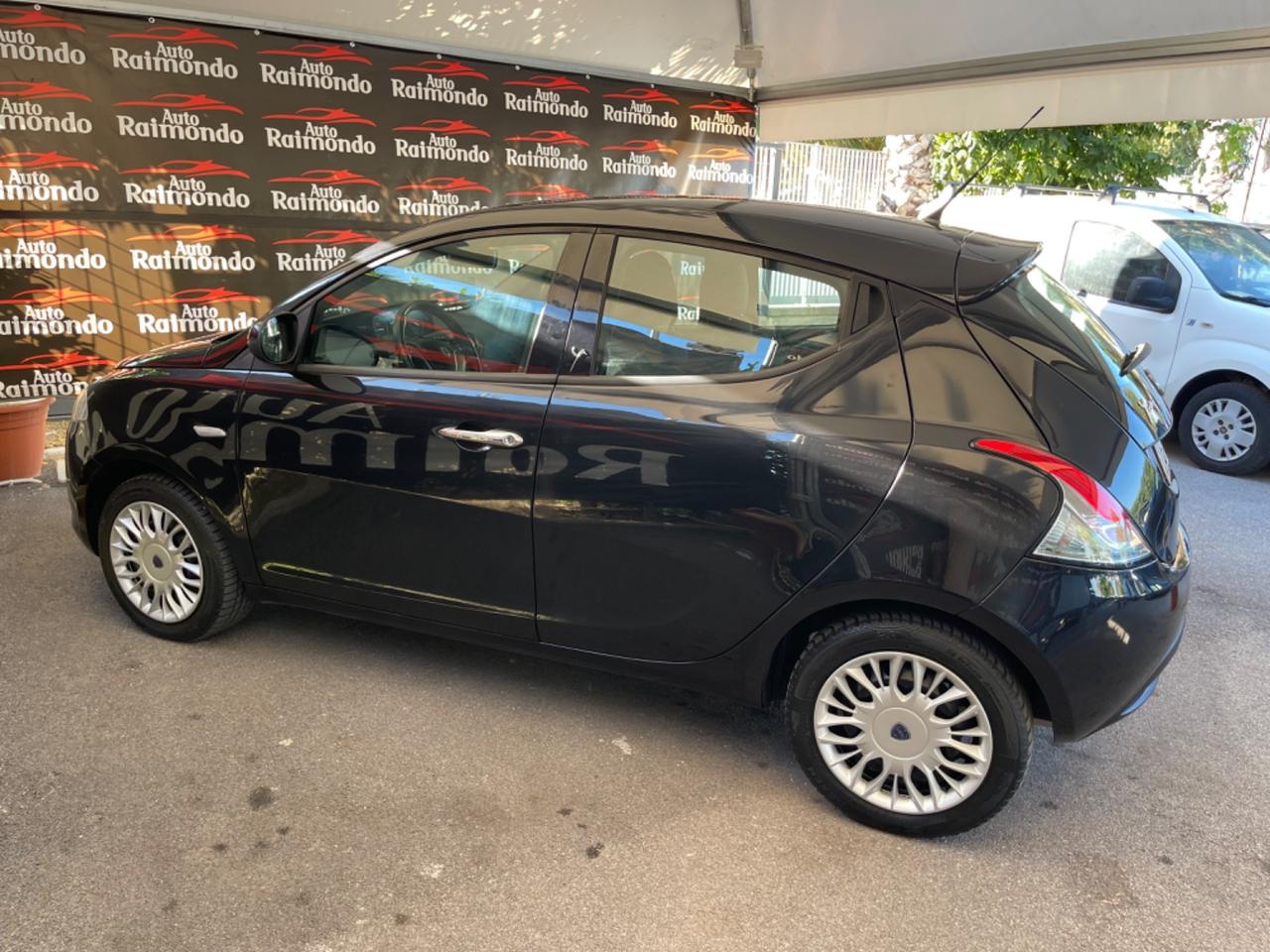 Lancia Ypsilon 1.2 Benzina 5 porte S&S Silver