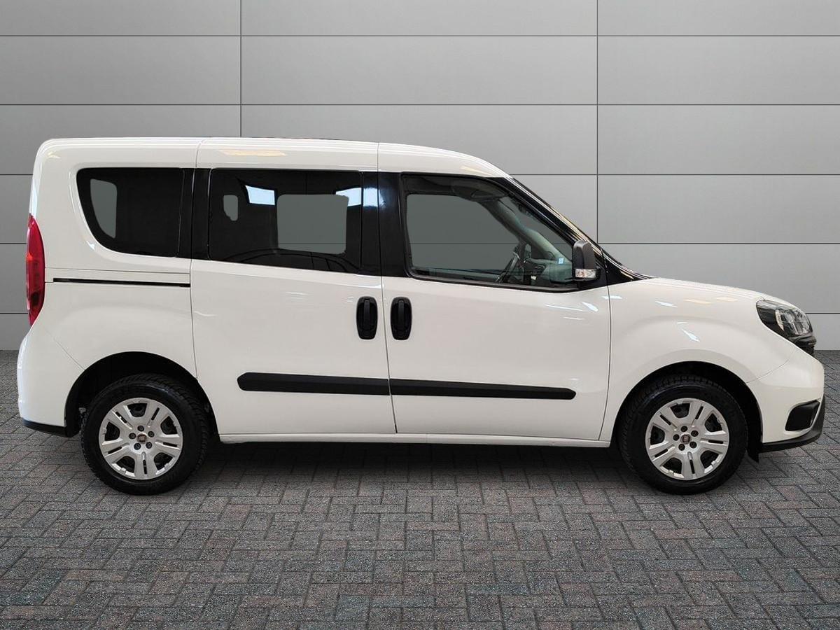 FIAT Doblò 3ª serie - Doblò 1.6 MJT 105CV S&S PC Combi N1 Lounge