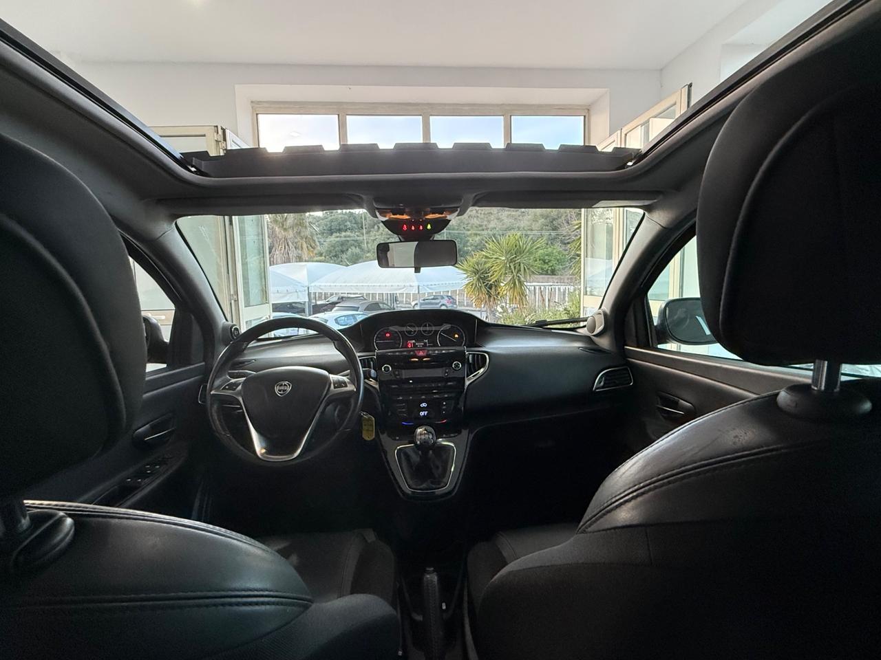 Lancia Ypsilon 1.3MJT95cv Platinum+TETTO APRIBILE2014