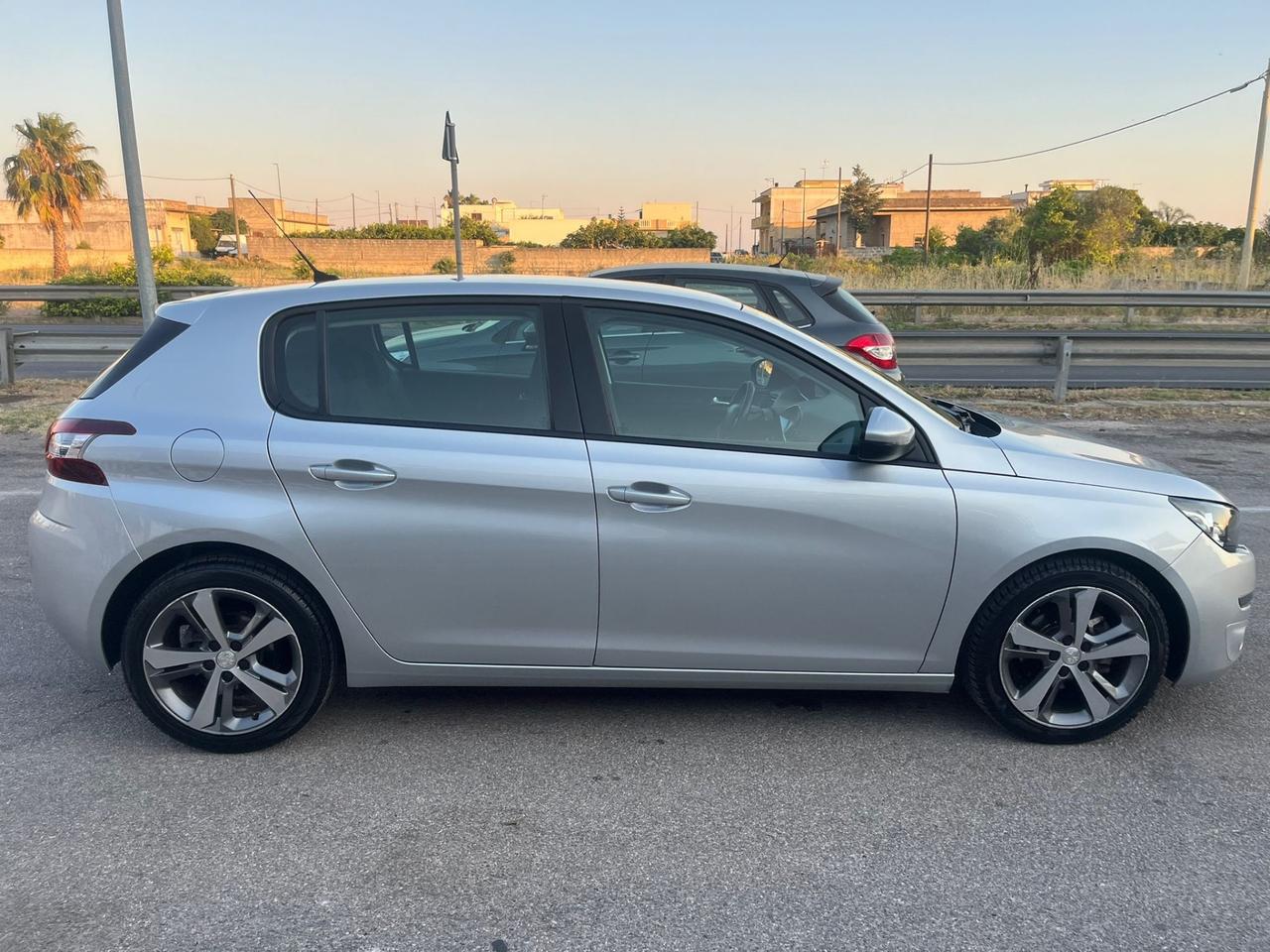Peugeot 308 BlueHDi 120 S&S Allure Unipro 2015