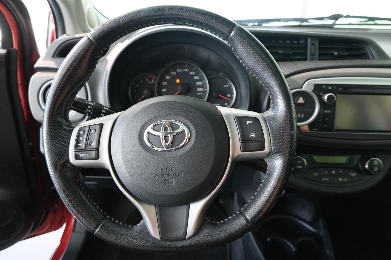 Toyota Yaris 5 Porte YARIS 1.4 D-4D LOUNGE
