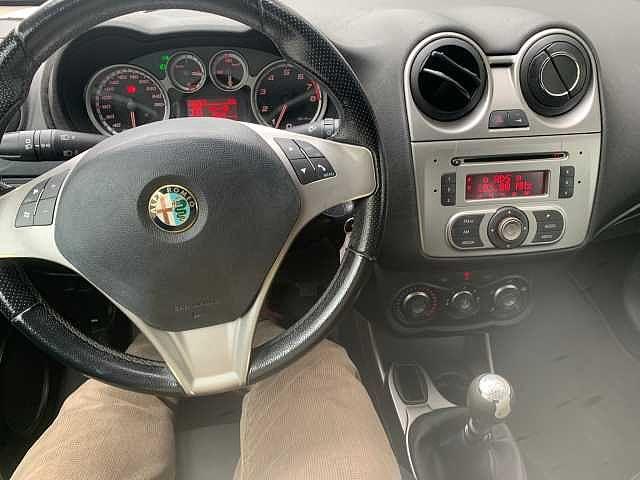 Alfa Romeo MiTo 1.4 70 CV 8V Upload