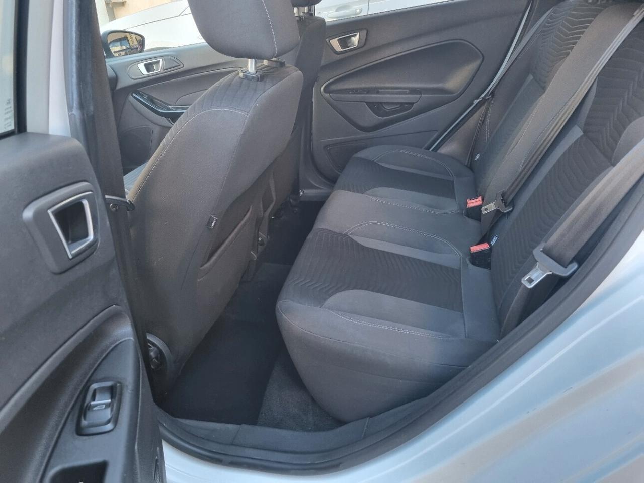 Ford Fiesta 1.5 TDCi 75CV 5 porte Titanium