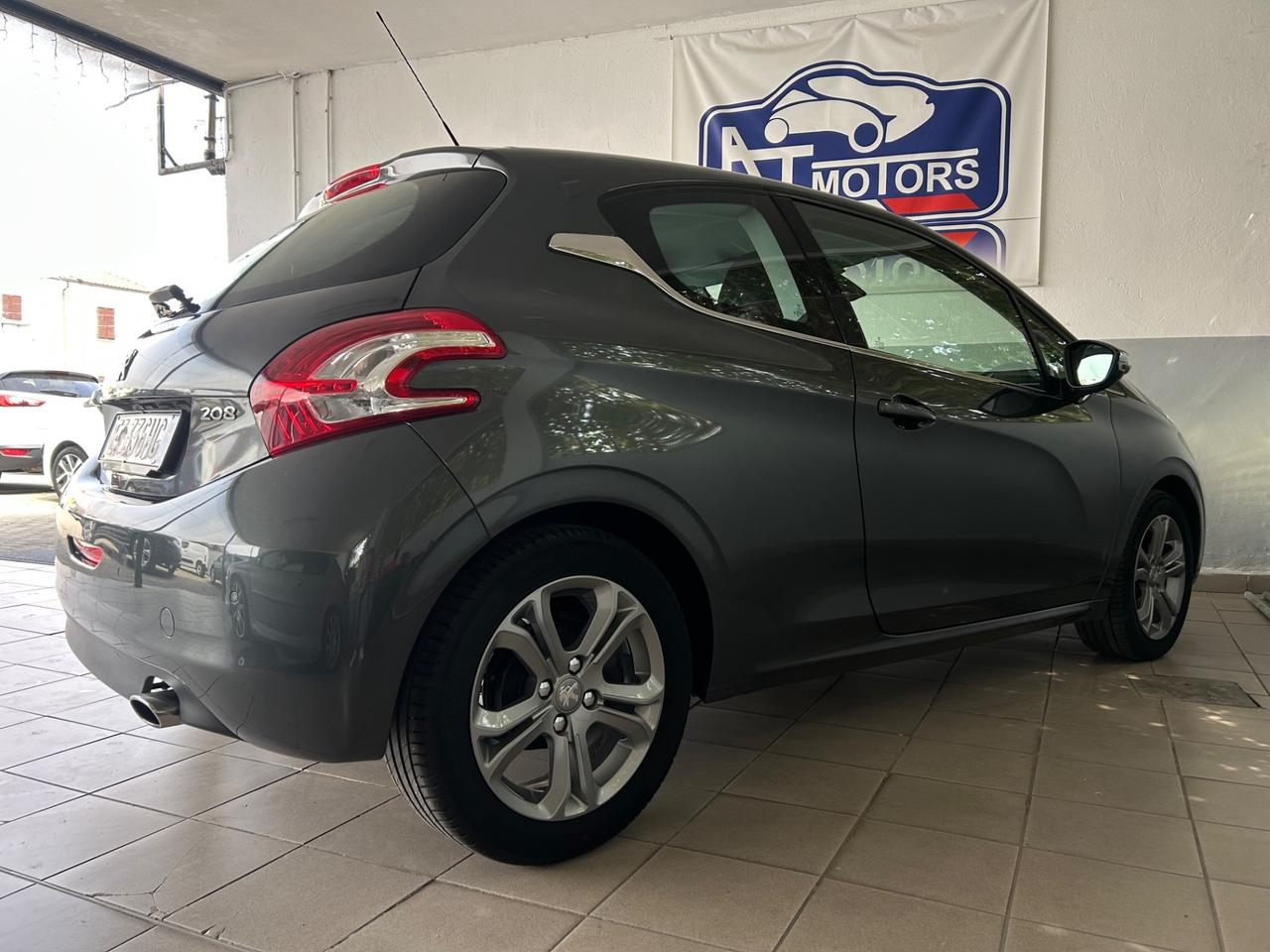 Peugeot 208 1.2 VTi 82 CV 3 porte Allure