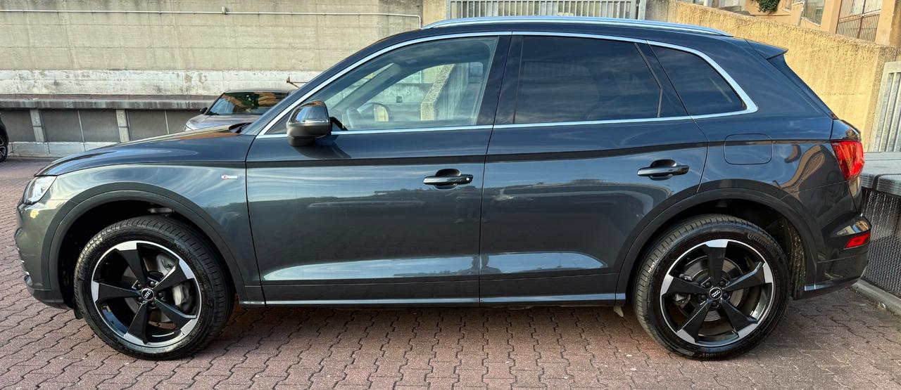 Audi Q5 55 TFSI e quattro S tronic line plus