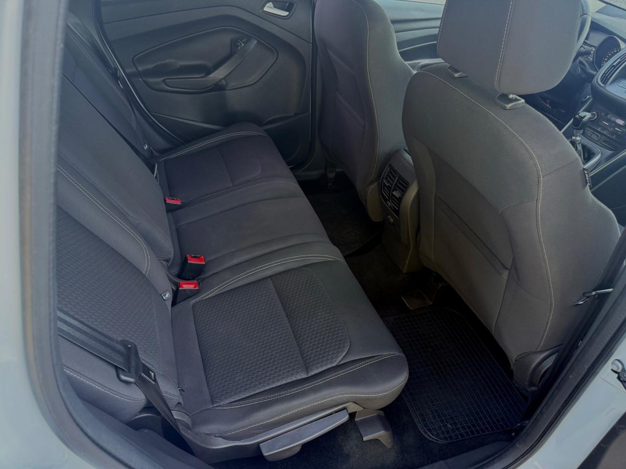 Ford Kuga 1.5 TDCI 120 CV Titanium