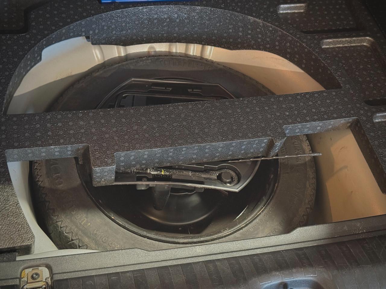 Peugeot 2008 1.2 VTi 82CV Active - NEOPATENTATI