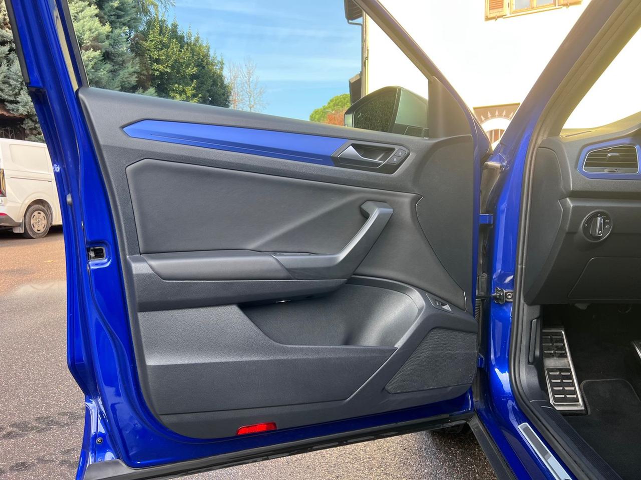 Volkswagen T-Roc 2.0 TSI R R Line #7984