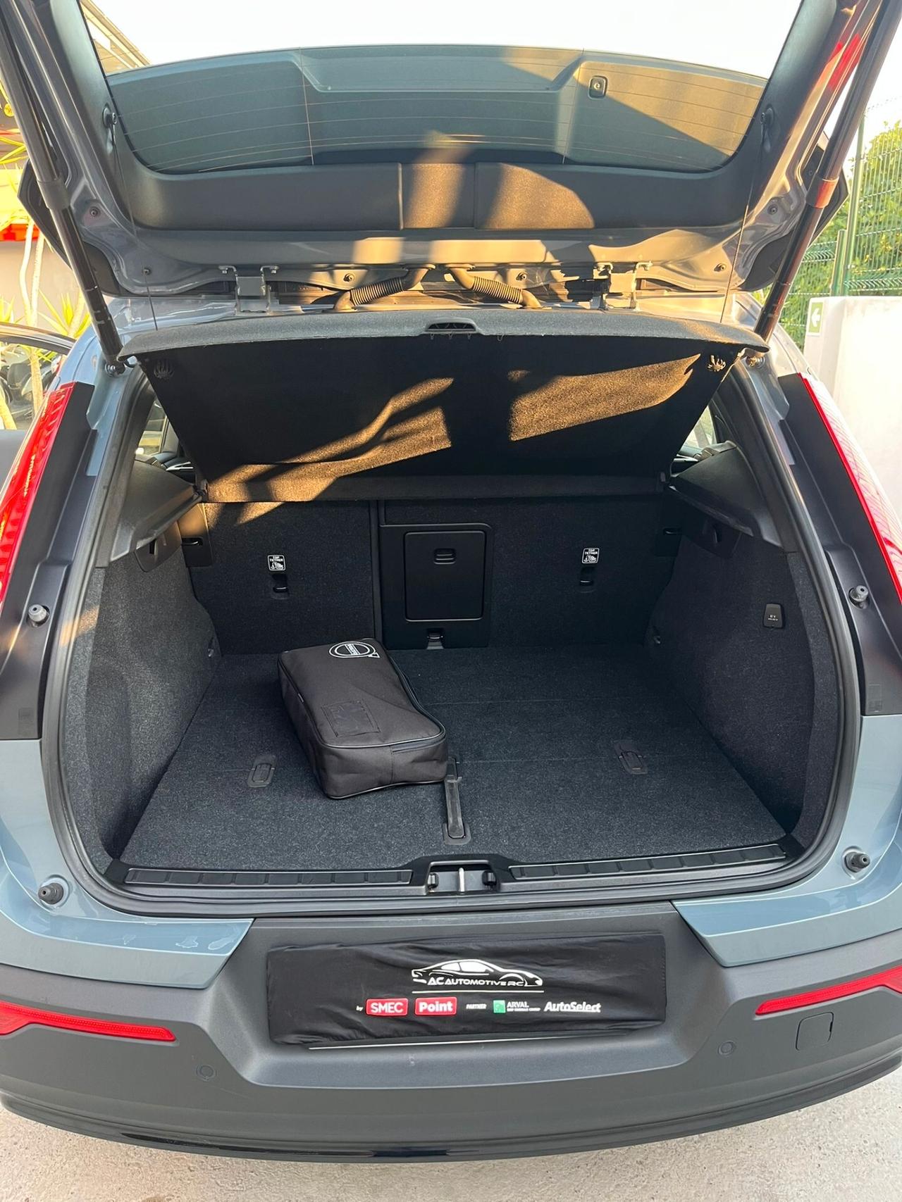Volvo XC40 B3 automatico Plus Dark