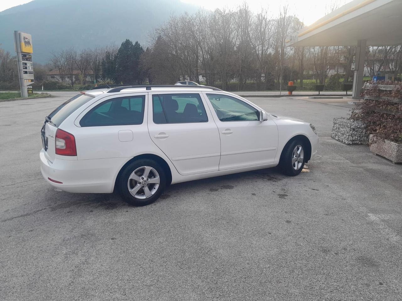 Skoda Octavia 1.6 TDI CR F.AP. Wagon Elegance