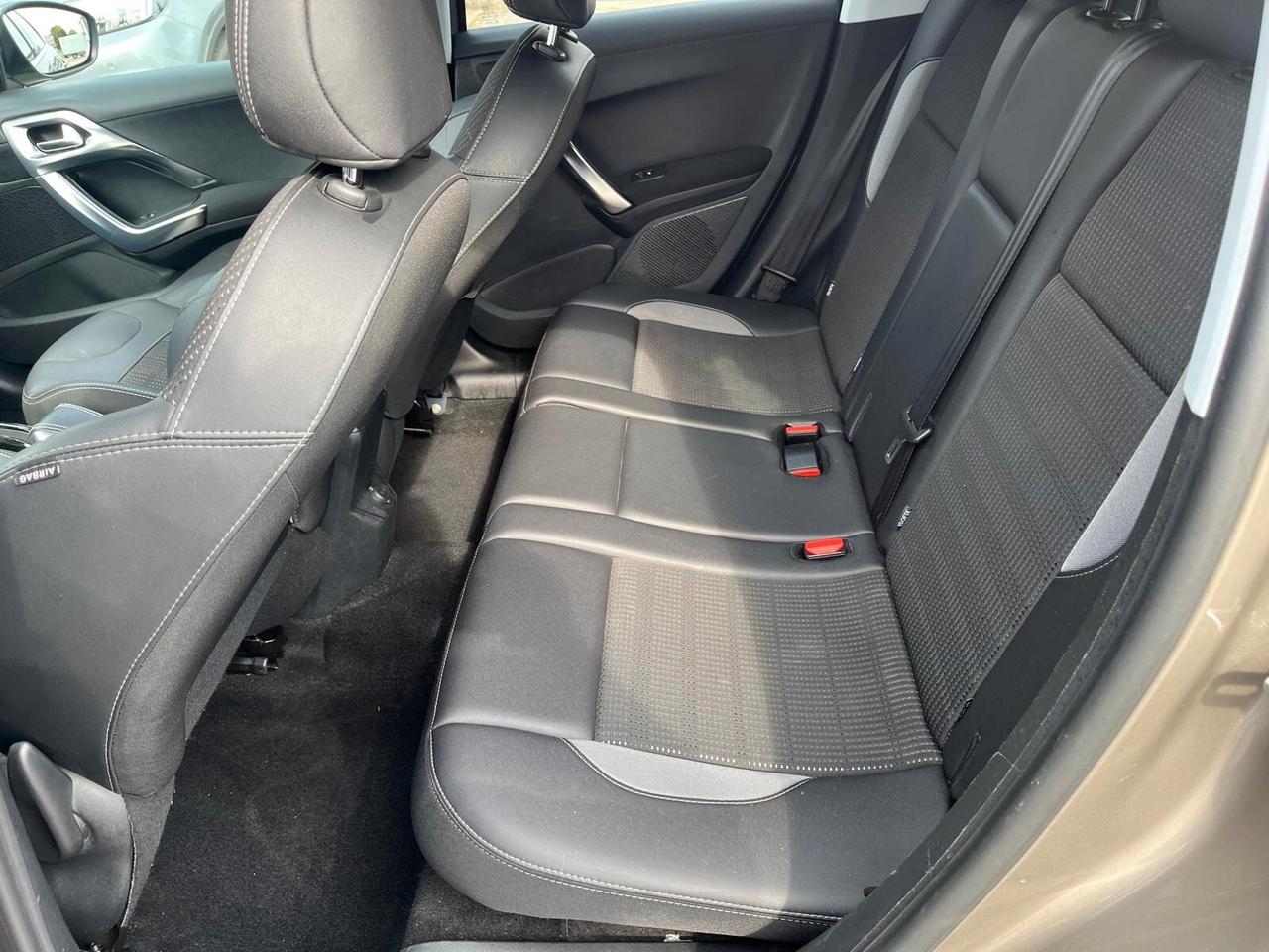 Peugeot 2008 BlueHDi 120 S&S Allure
