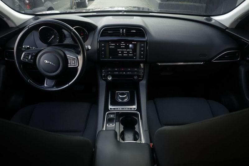 Jaguar F-Pace Jaguar F-Pace 2.0d 180 CV AWD Automatico Unicoproprietario
