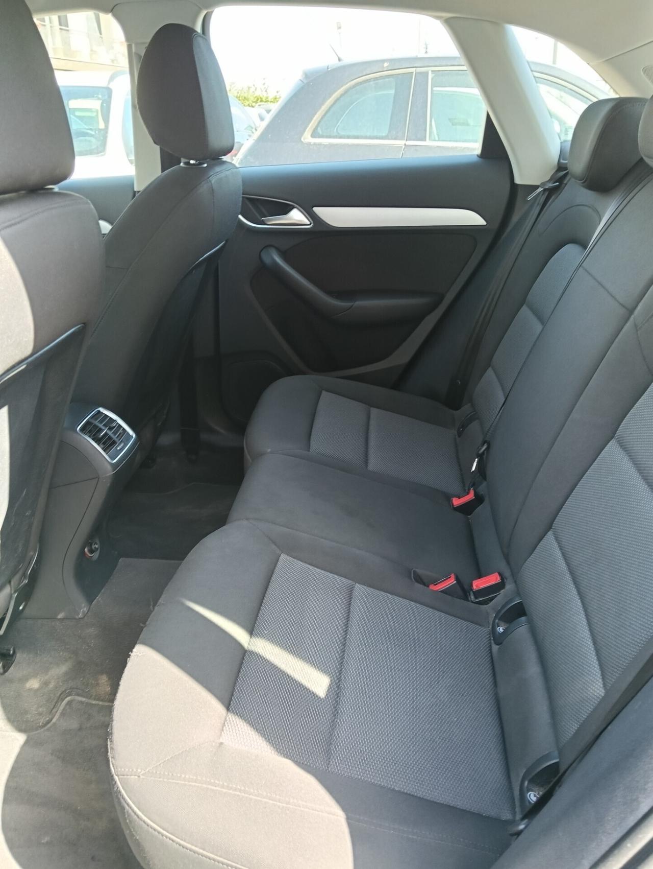 Audi Q3 2.0 TDI 150 CV quattro S tronic Sport