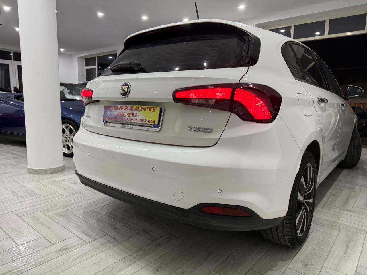 Fiat Tipo 1.6 Mjt 120cv 5P LOUNGE LED/R17 DA VETRINA2019