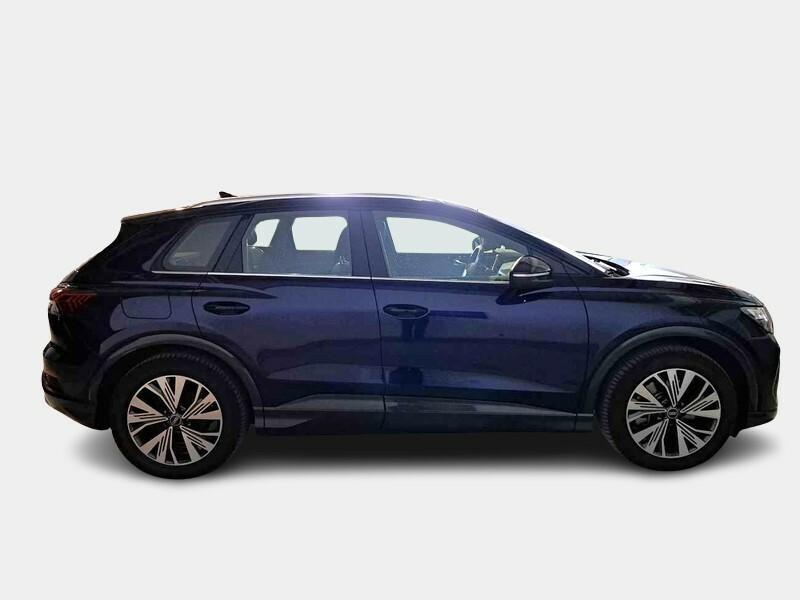 AUDI Q4 40 e-tron Business Advanced