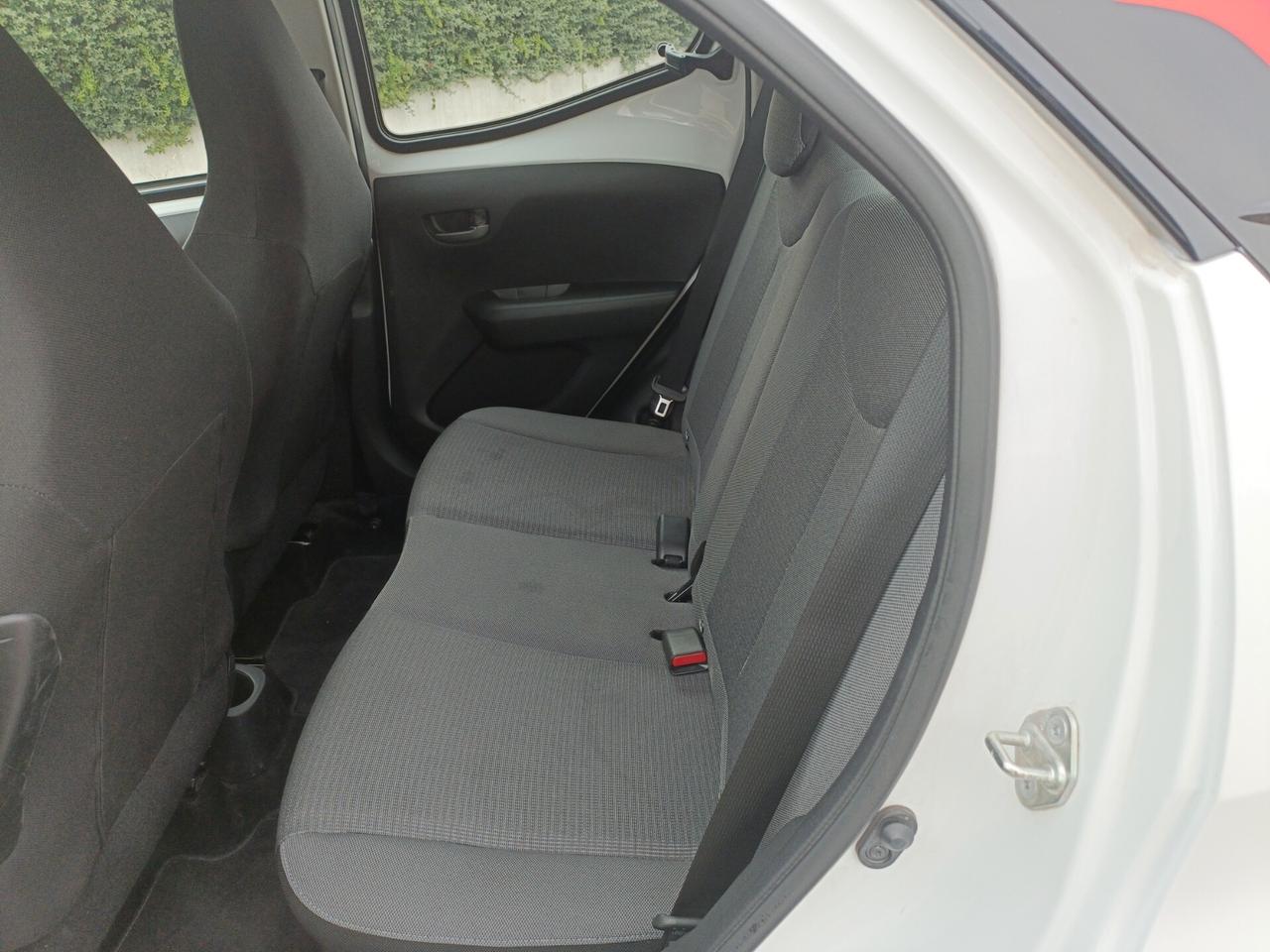 Toyota Aygo Connect 1.0 VVT-i 72 CV 5 porte x-clusiv