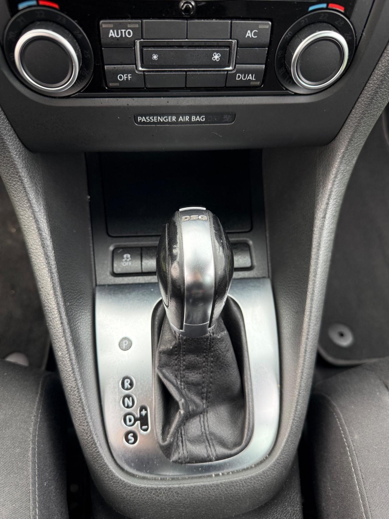 Volkswagen GOLF 2010 DSG ALCANTARA NAVI HIGHLINE