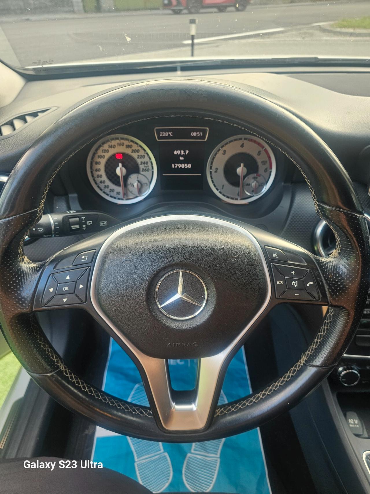 Mercedes-benz A 180 160 CDI BlueEFFICIENCY Premium