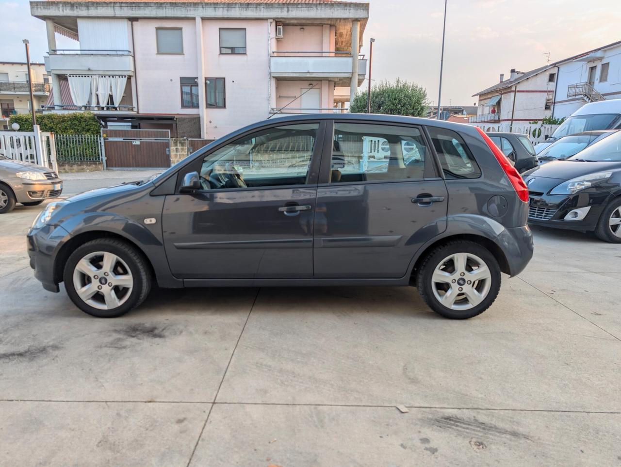 Ford Fiesta 1.4 TDCi 5p. Ghia