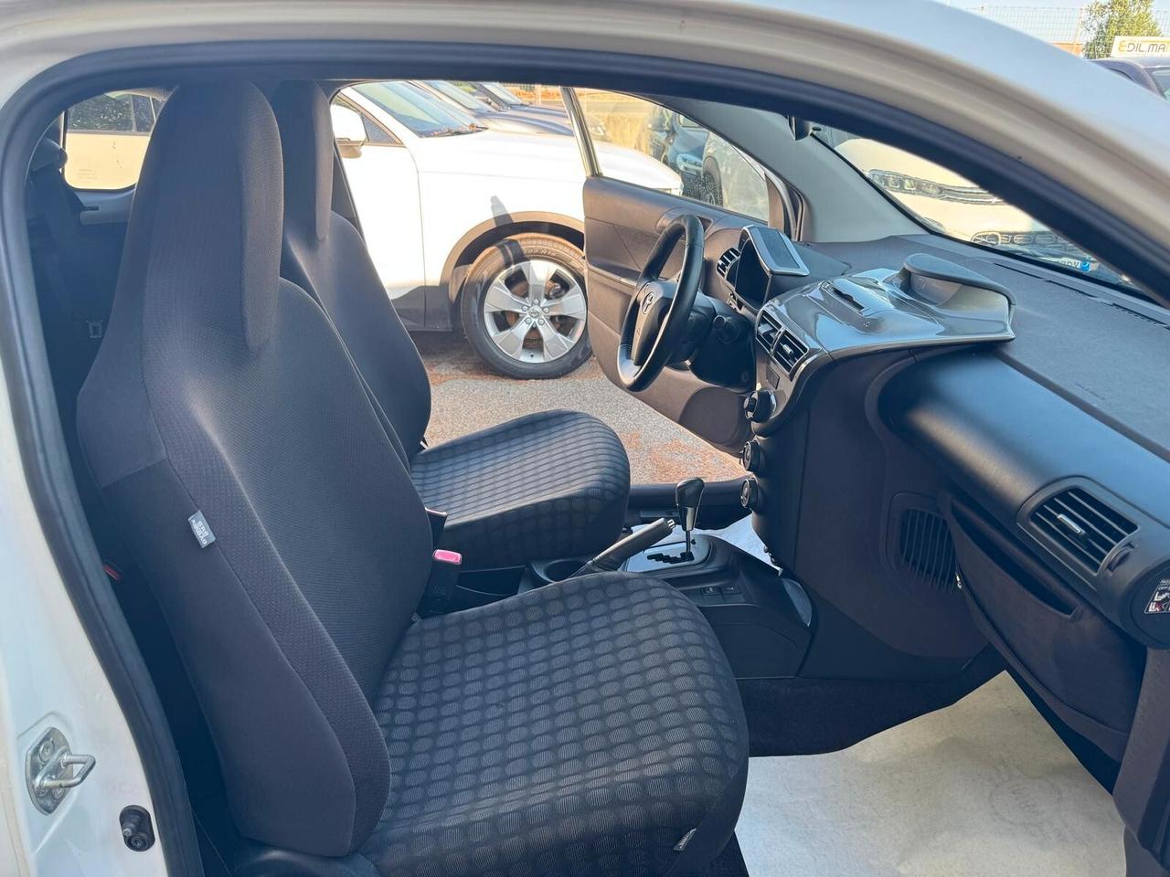 Toyota iQ 1.0 Sol
