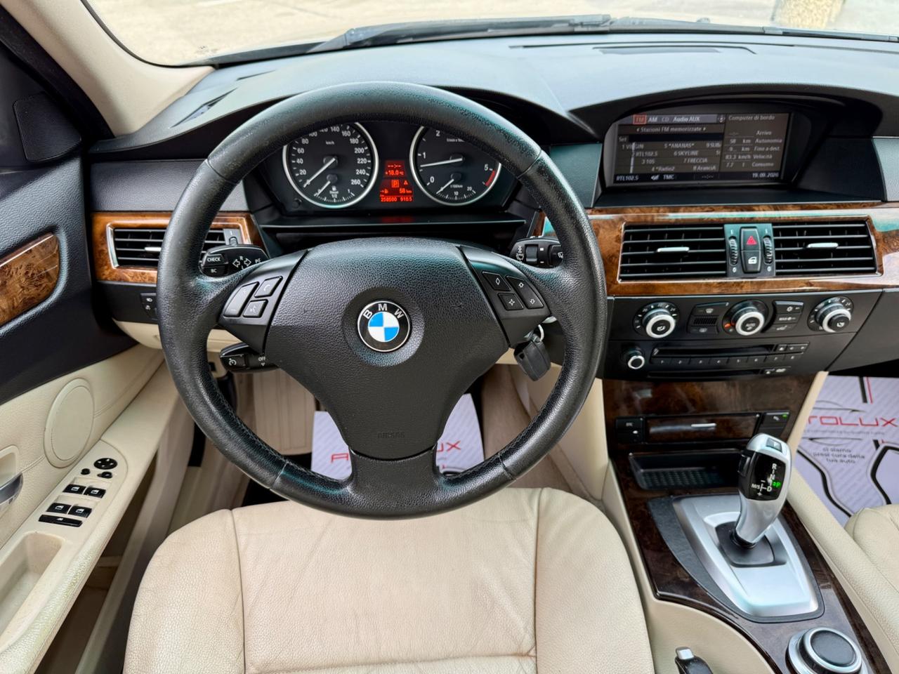 Bmw 530xd Touring 2008 235CV futura