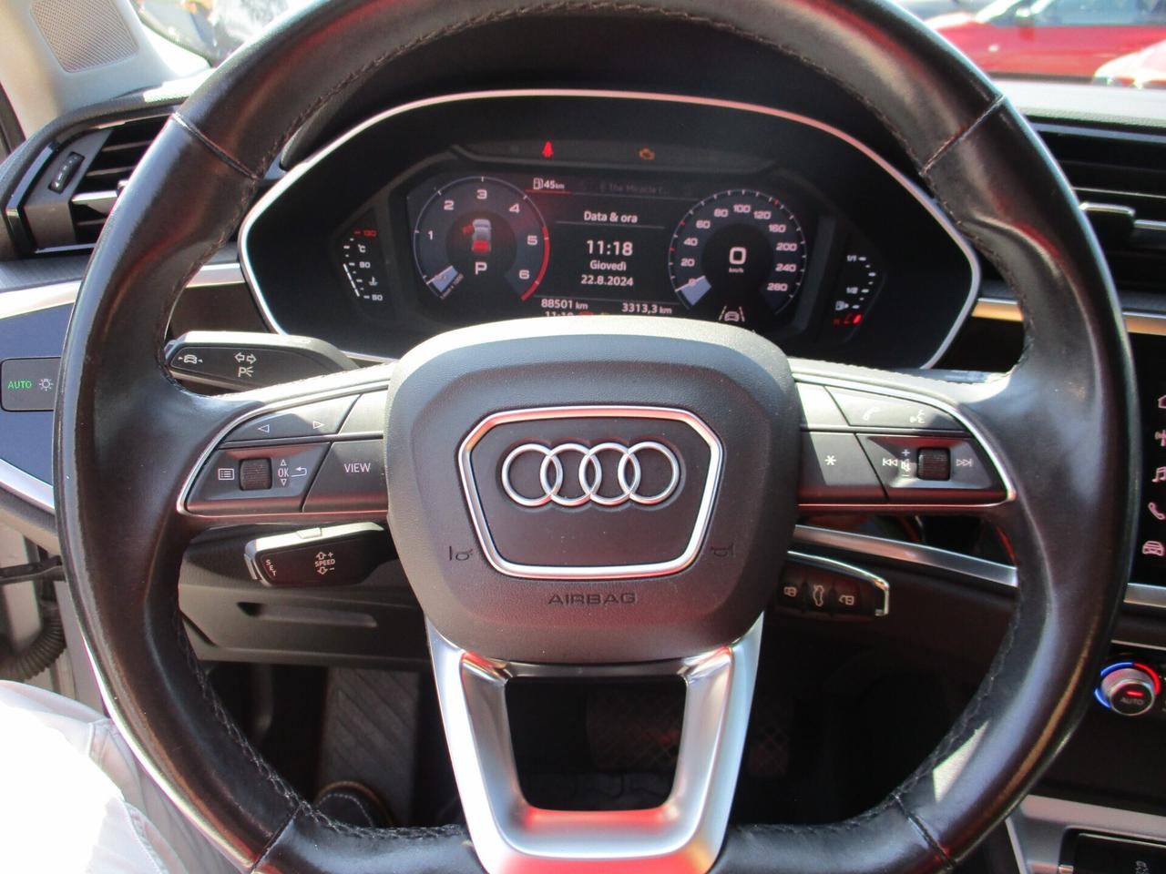 Audi Q3 35 TDI S tronic Business