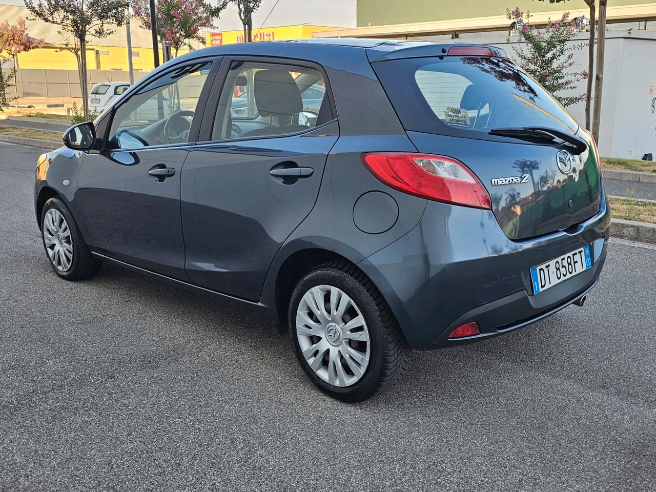 Mazda 2 benzina