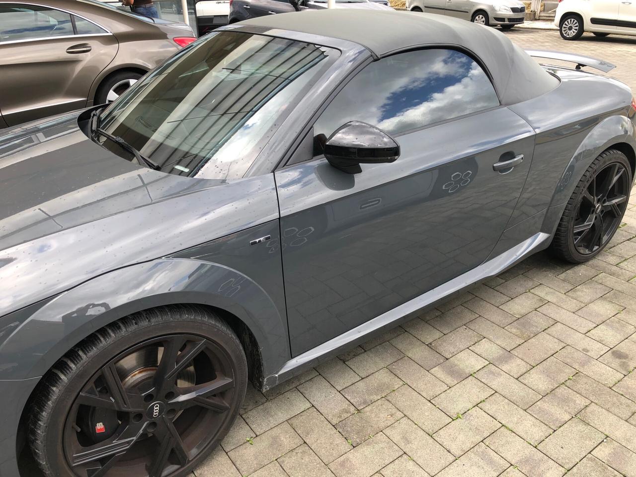 Audi TT TTS Roadster TFSI quattro S tronic 20 anniversary