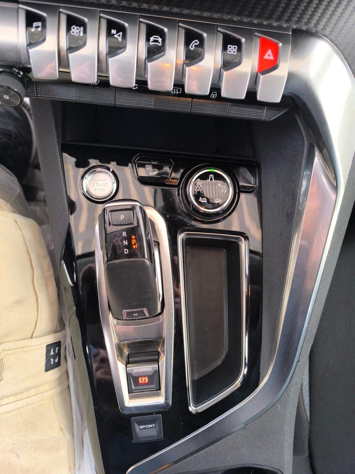 Peugeot 3008 BlueHDi 130 S&S EAT8 Business 2019