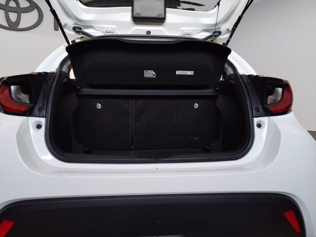 TOYOTA Yaris 1.0 active del 2023