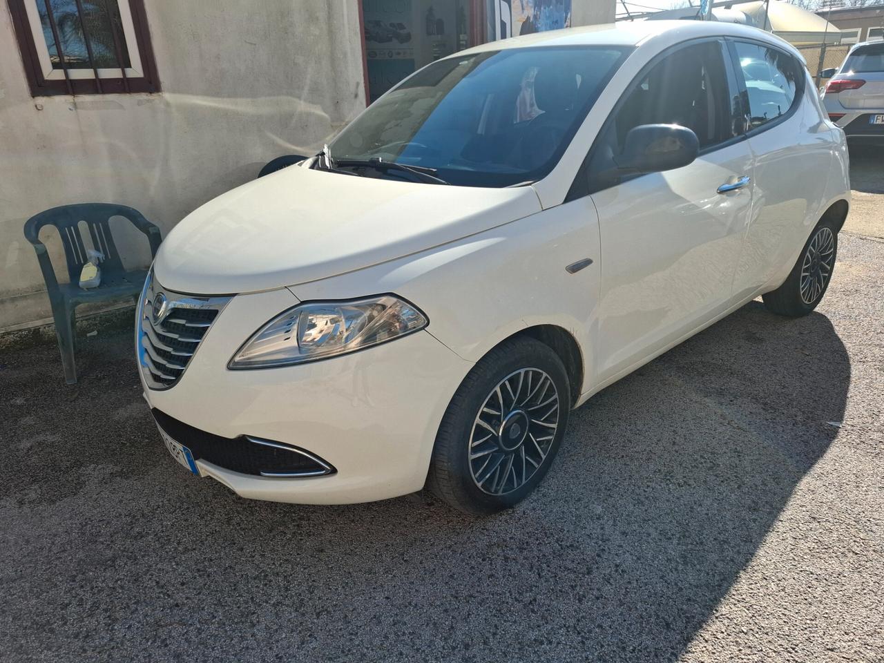 Lancia Ypsilon 1.2 69 CV 5 porte S&S Silver