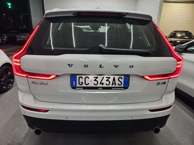 Volvo XC60 XC60 II 2018 2.0 b4 Momentum Pro awd auto